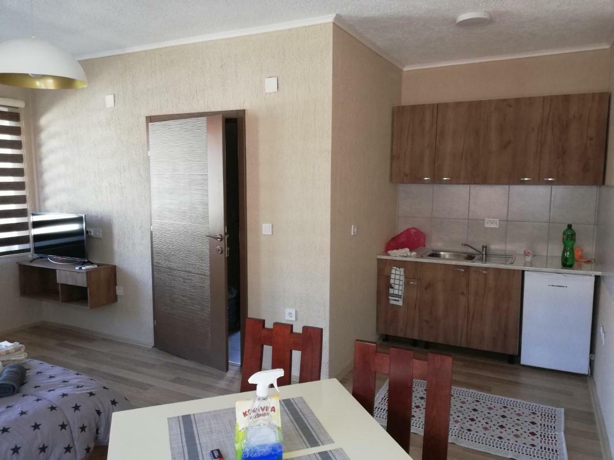 Dionis Rooms & Apartments Prilep Exterior foto